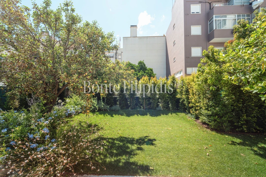 Apartamento T2 para Venda em Penha de França Foto 48