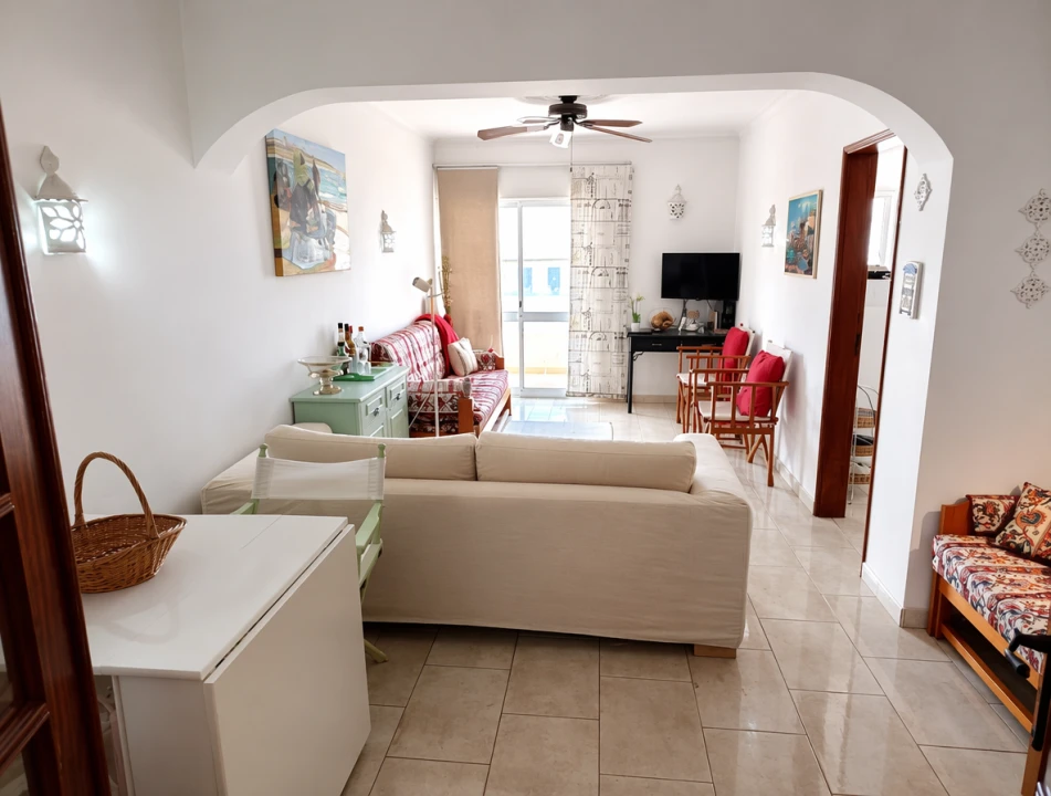 Apartamento T2 para Venda em Quarteira Foto 4