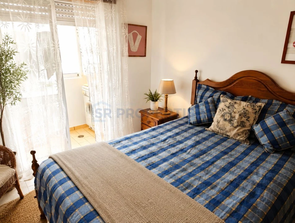 Apartamento T2 para Venda em Quarteira Foto 3