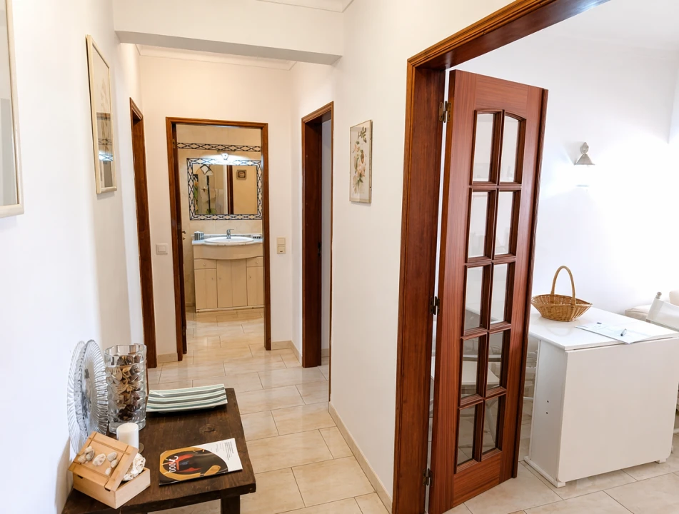 Apartamento T2 para Venda em Quarteira Foto 11