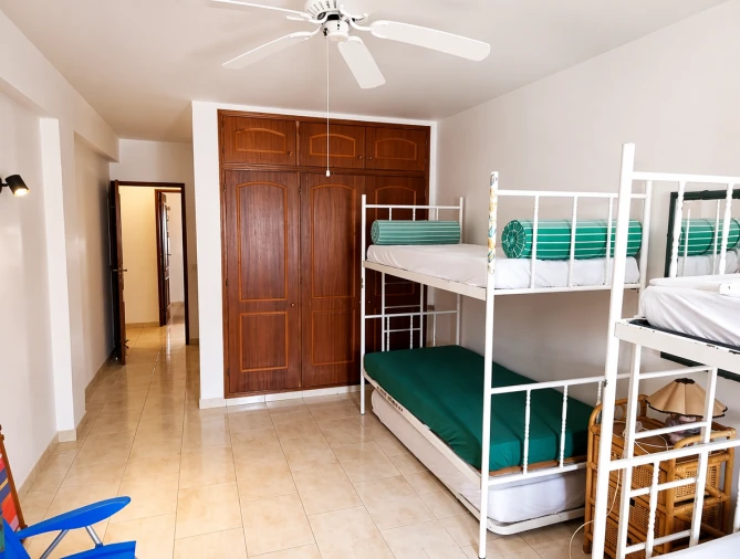 Apartamento T2 para Venda em Quarteira Foto 9