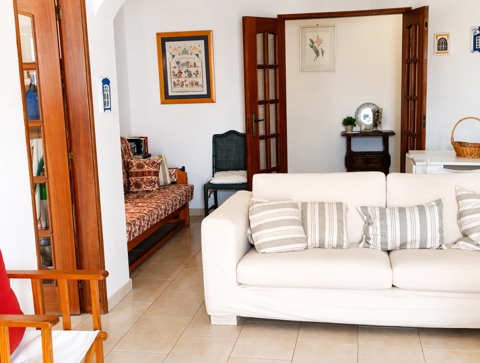 Apartamento T2 para Venda em Quarteira Foto 2