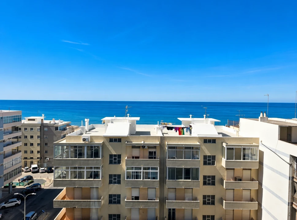 Apartamento T1 para Venda em Quarteira Foto 8