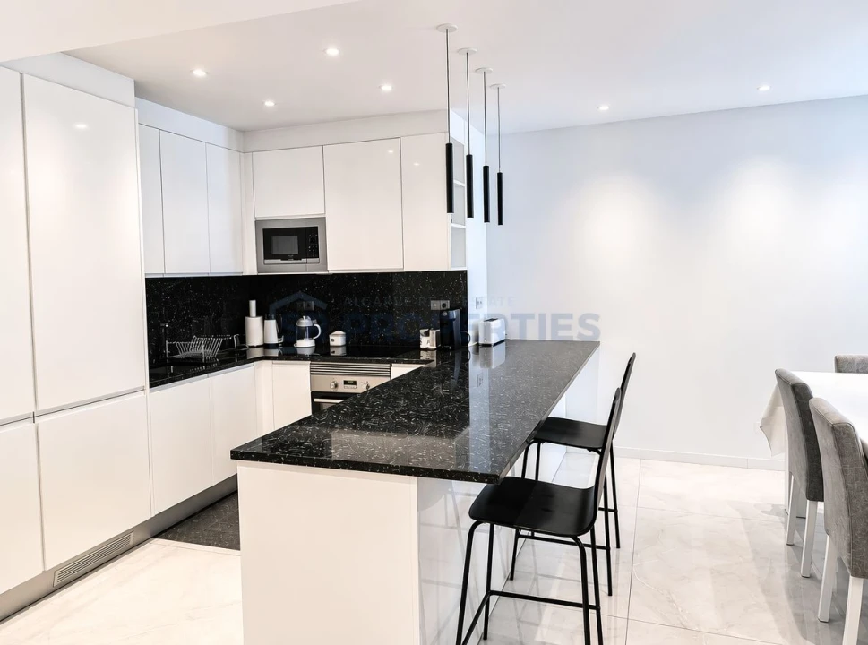 Apartamento T1 para Venda em Quarteira Foto 3