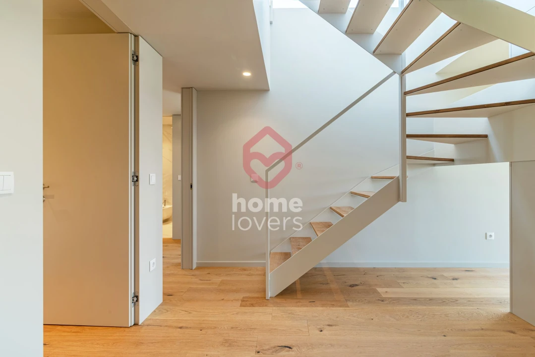 Apartamento T3 para Venda em São Felix da Marinha Foto 1