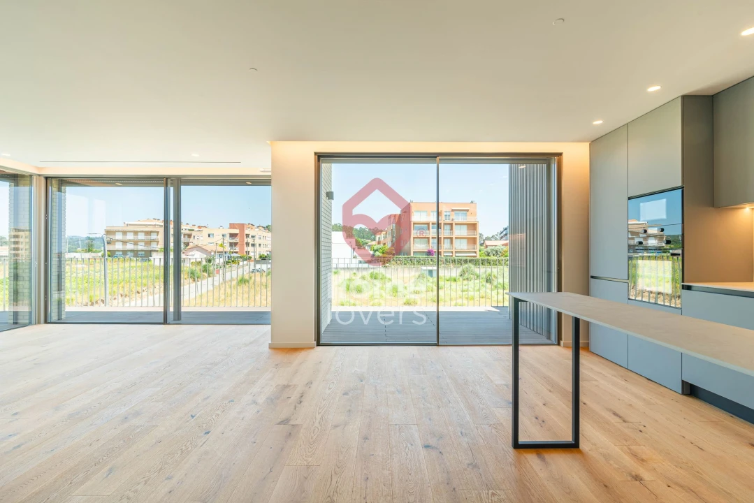 Apartamento T3 para Venda em São Felix da Marinha Foto 3