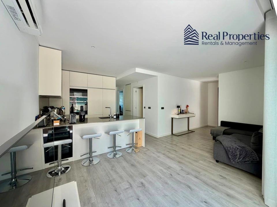 Apartamento T2 para Venda em Quarteira Foto 3
