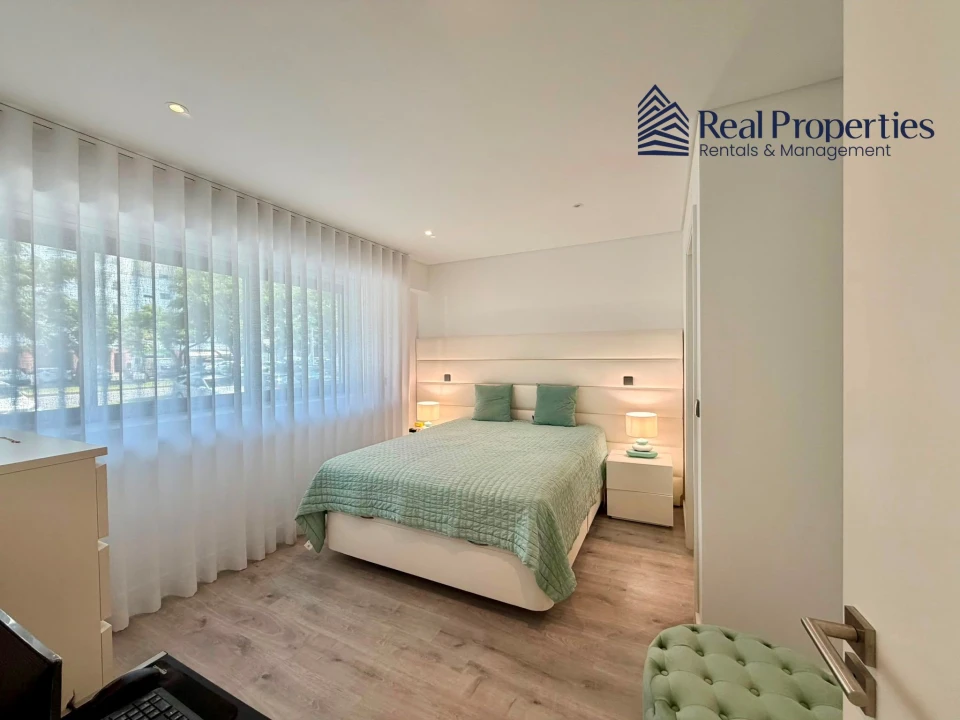 Apartamento T2 para Venda em Quarteira Foto 8