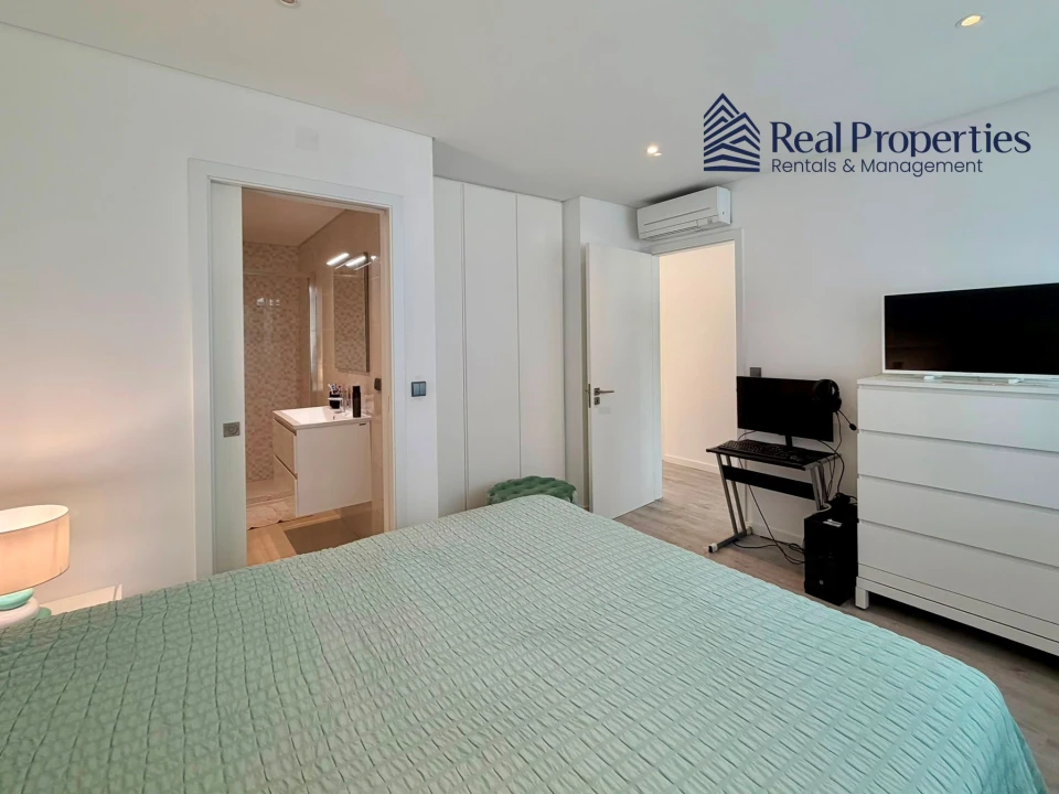 Apartamento T2 para Venda em Quarteira Foto 9