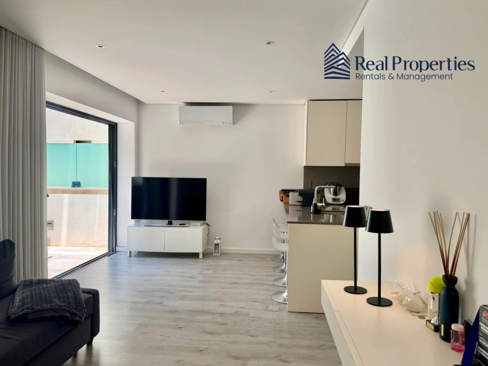 Apartamento T2 para Venda em Quarteira Foto 4