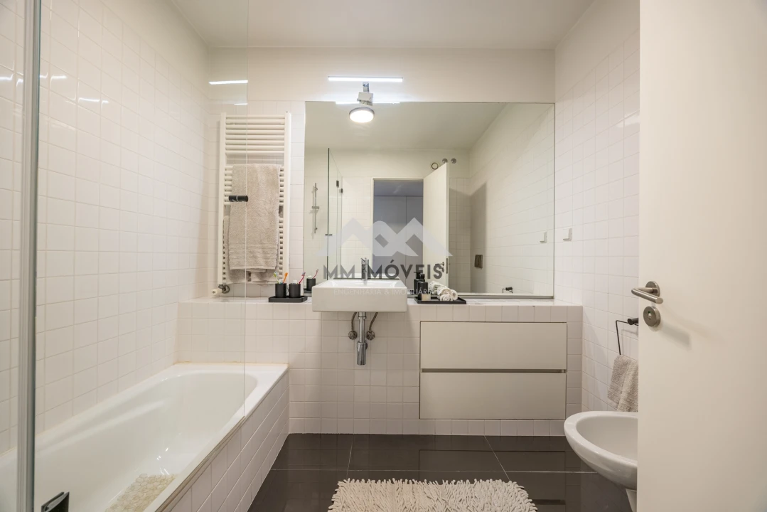 Apartamento T4 para Venda em Santa Marinha e São Pedro da Afurada Foto 9