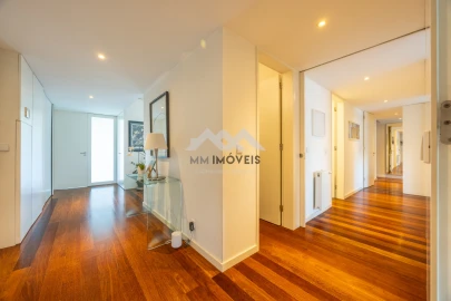 Apartamento T4 para Venda em Santa Marinha e São Pedro da Afurada