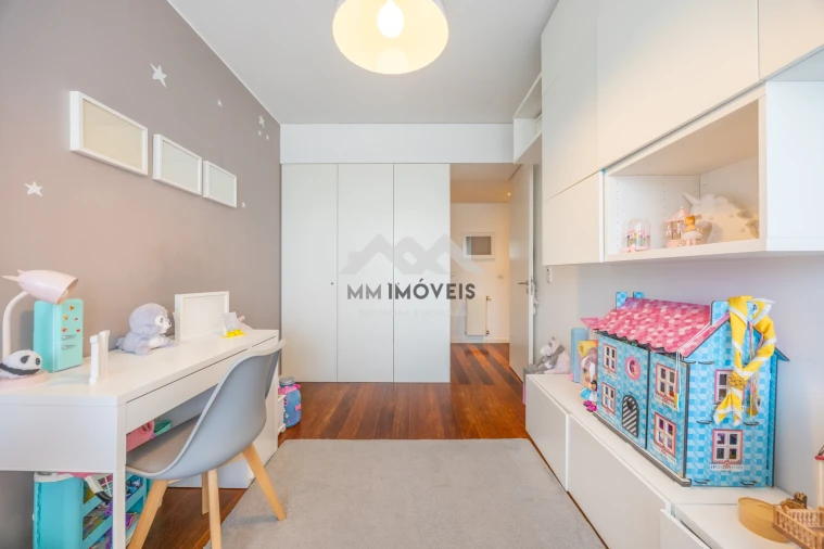 Apartamento T4 para Venda em Santa Marinha e São Pedro da Afurada Foto 33