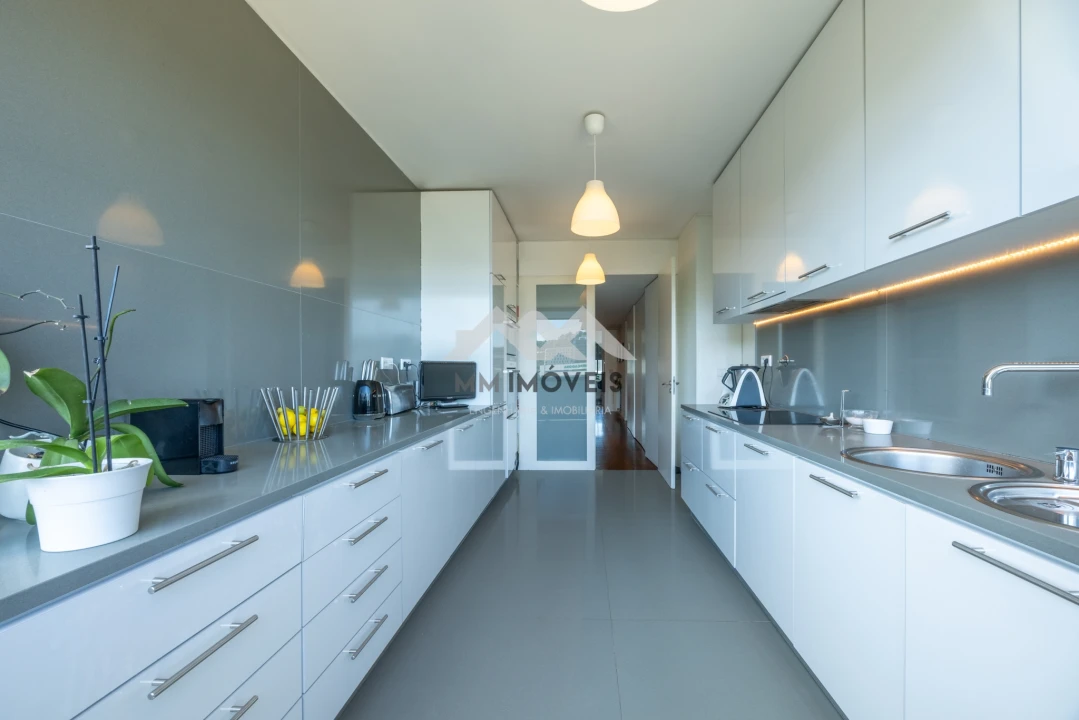 Apartamento T4 para Venda em Santa Marinha e São Pedro da Afurada Foto 35