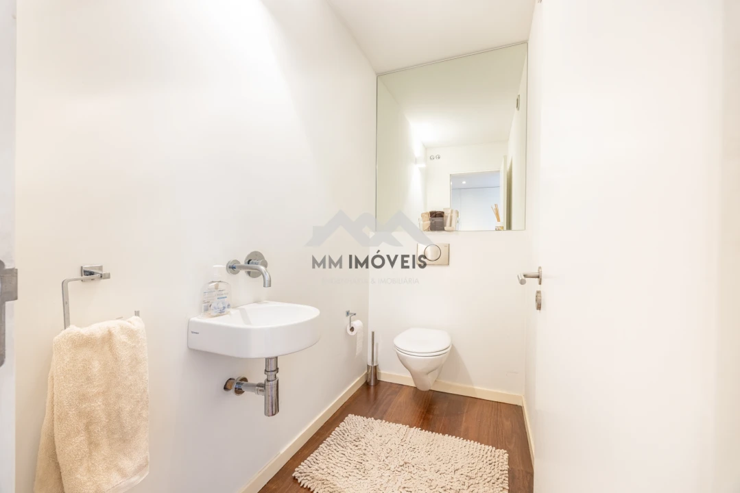 Apartamento T4 para Venda em Santa Marinha e São Pedro da Afurada Foto 8