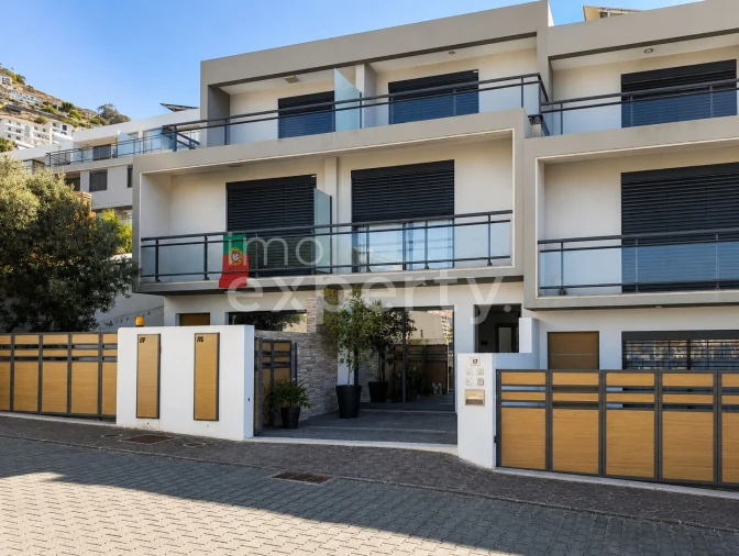 Moradia T3 para Venda em Caniço Foto 43
