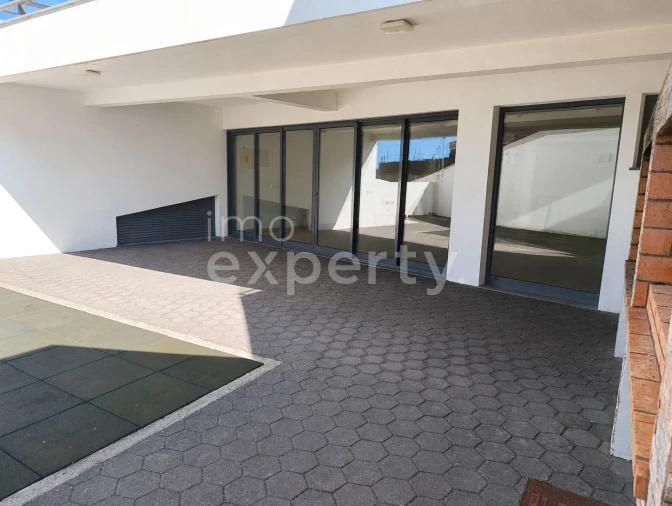 Moradia T3 para Venda em Caniço Foto 39