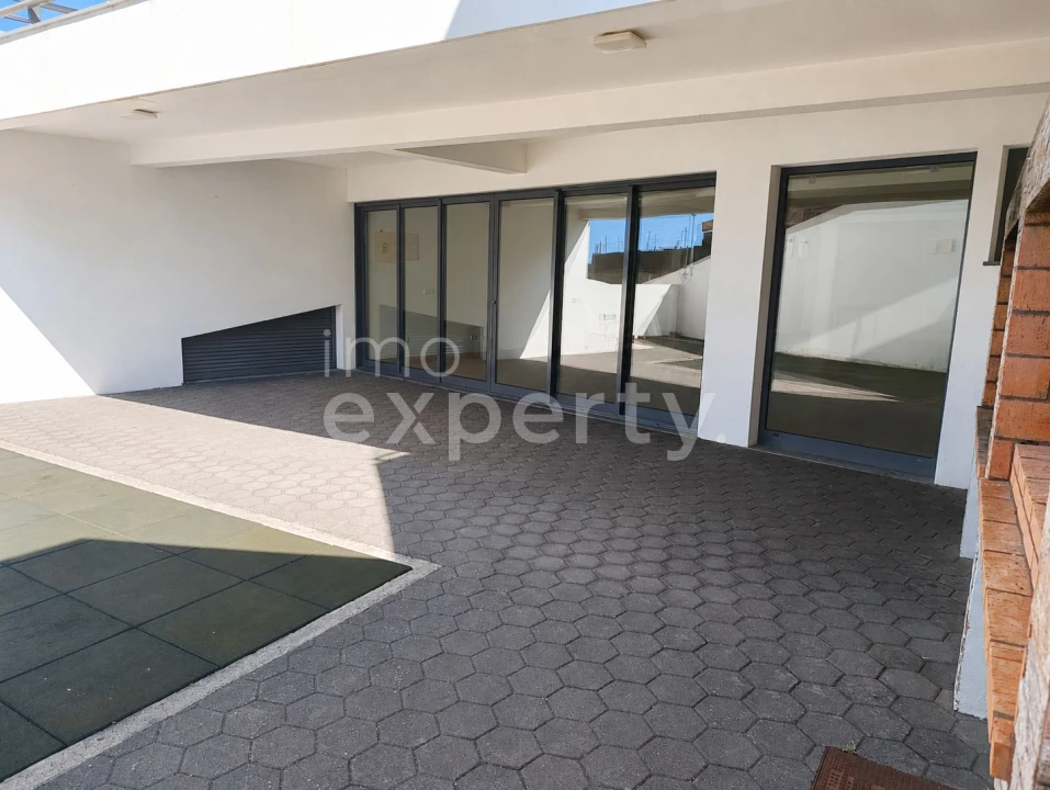 Moradia T3 para Venda em Caniço Foto 39