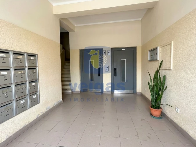 Apartamento T2 para Venda em Peniche Foto 24