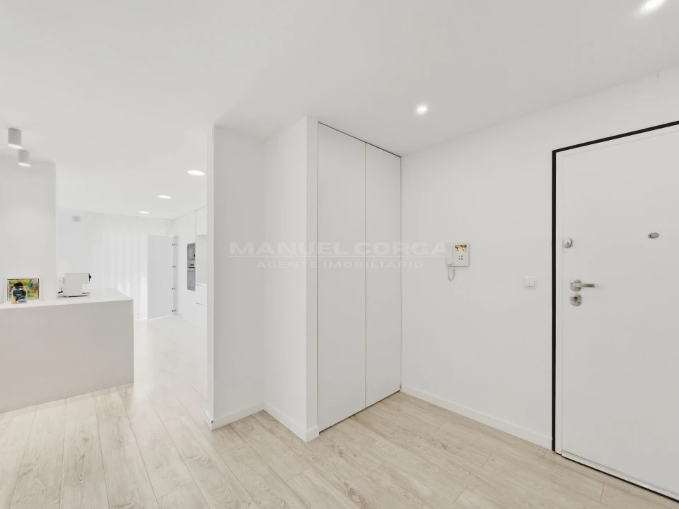 Apartamento T2 para Venda em Venda do Pinheiro e Santo Estêvão das Galés Foto 2