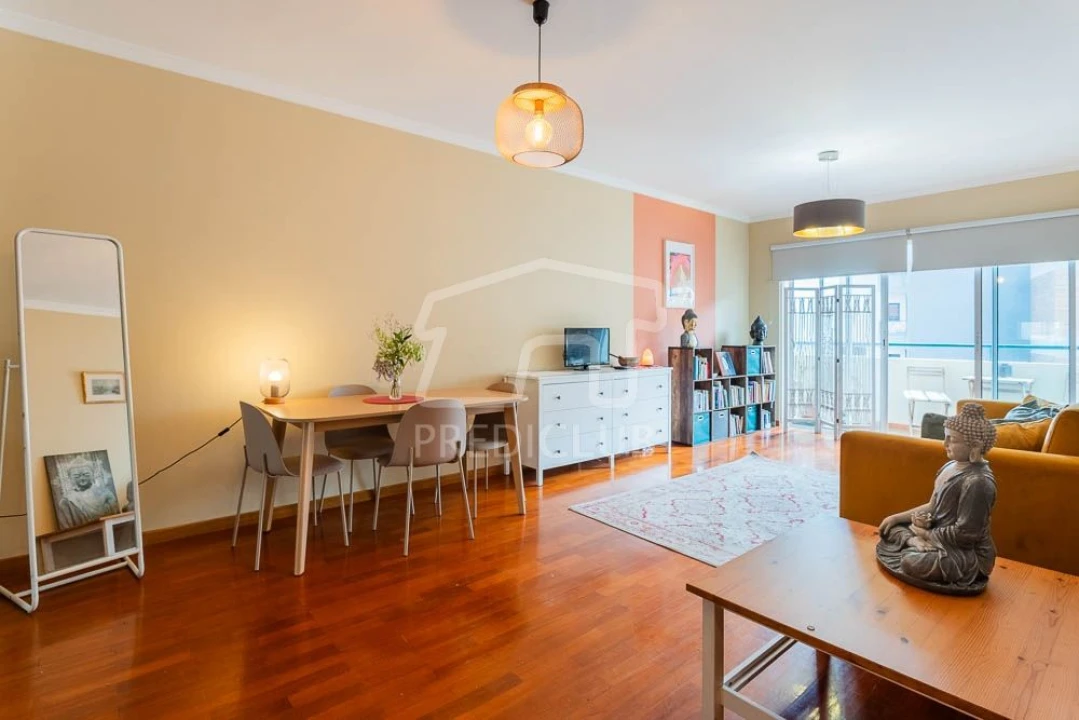 Apartamento T3 para Venda em Caniço Foto 9