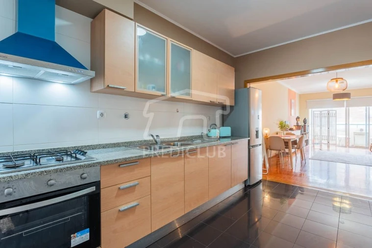 Apartamento T3 para Venda em Caniço Foto 6