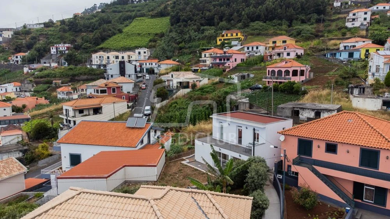 Moradia T2 para Venda em Camara de Lobos Foto 23