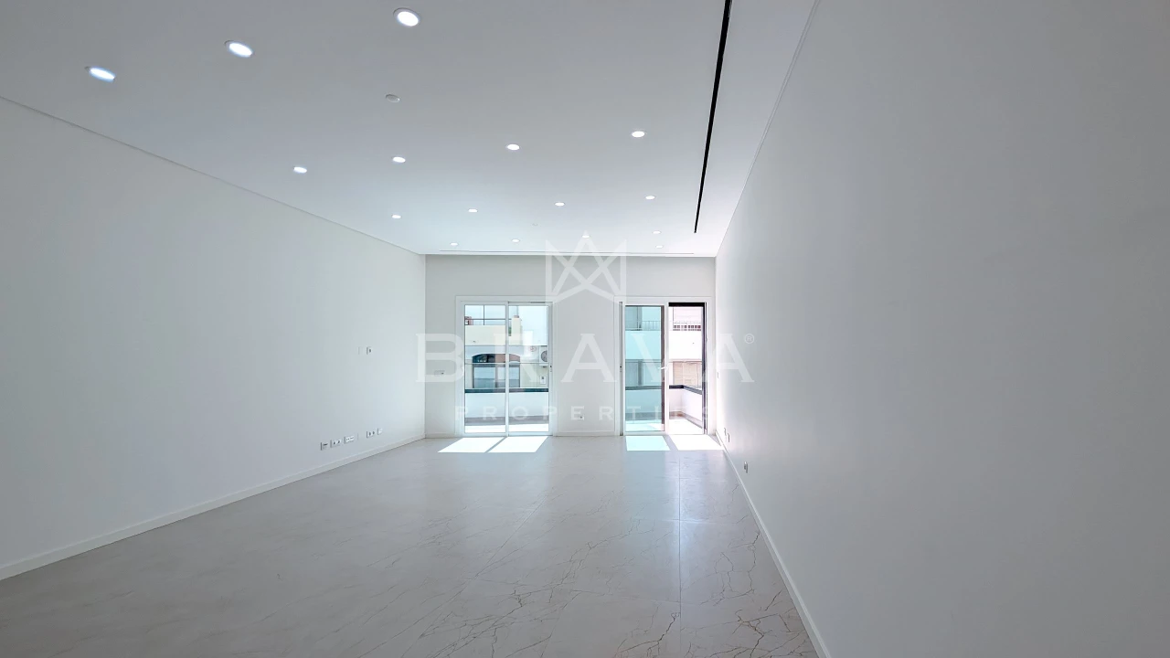 Apartamento T1 para Venda em Quarteira Foto 6