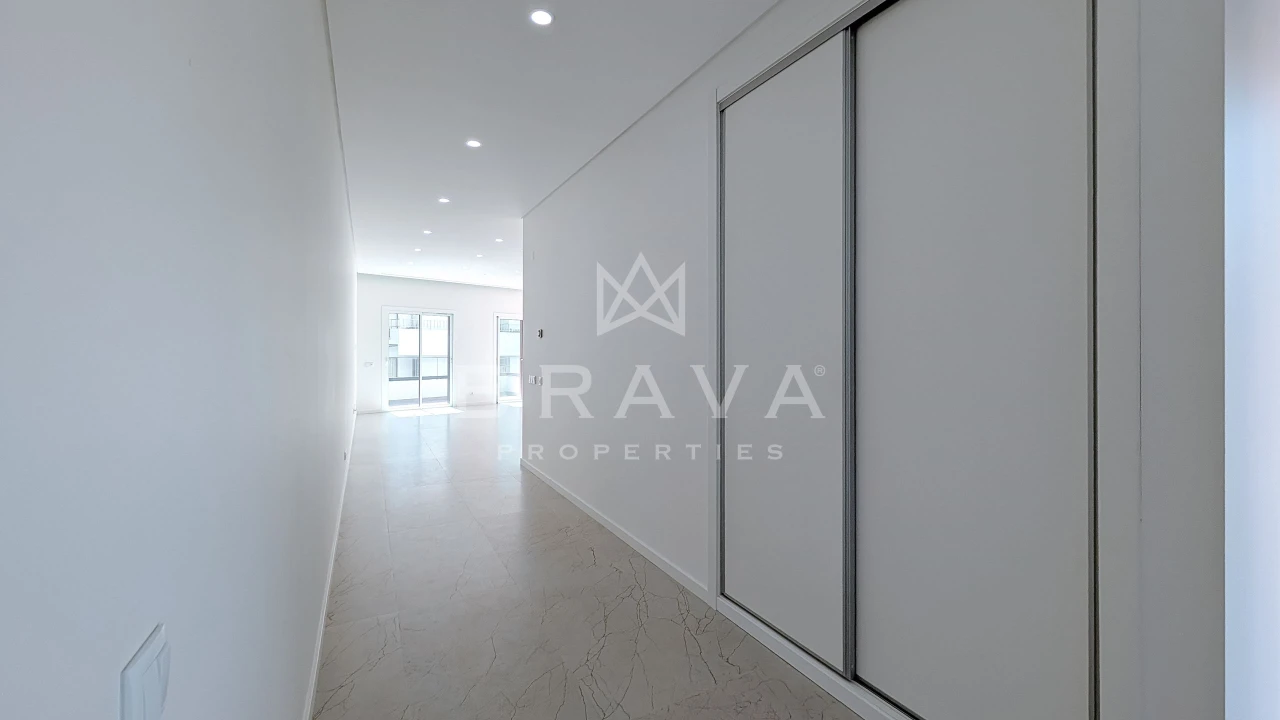 Apartamento T1 para Venda em Quarteira Foto 17