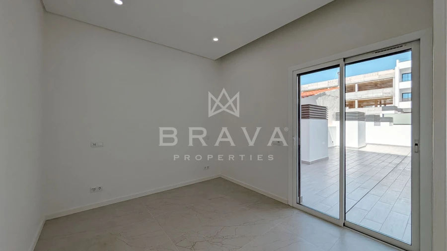 Apartamento T1 para Venda em Quarteira Foto 24