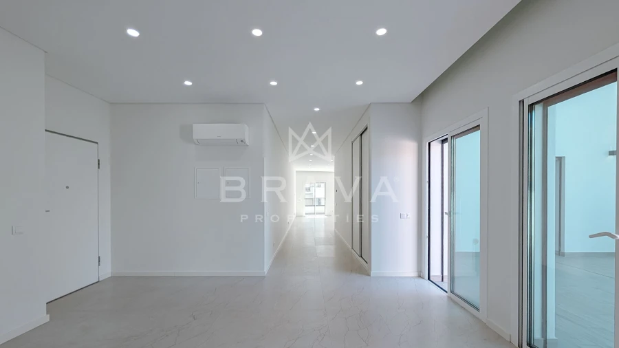 Apartamento T1 para Venda em Quarteira Foto 14
