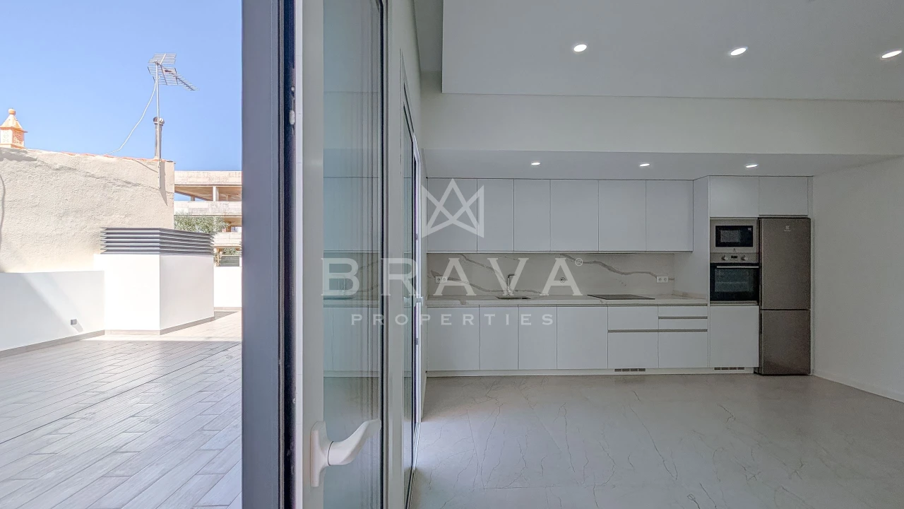 Apartamento T1 para Venda em Quarteira Foto 12
