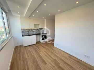 Apartamento T2 para Venda em Águas Livres