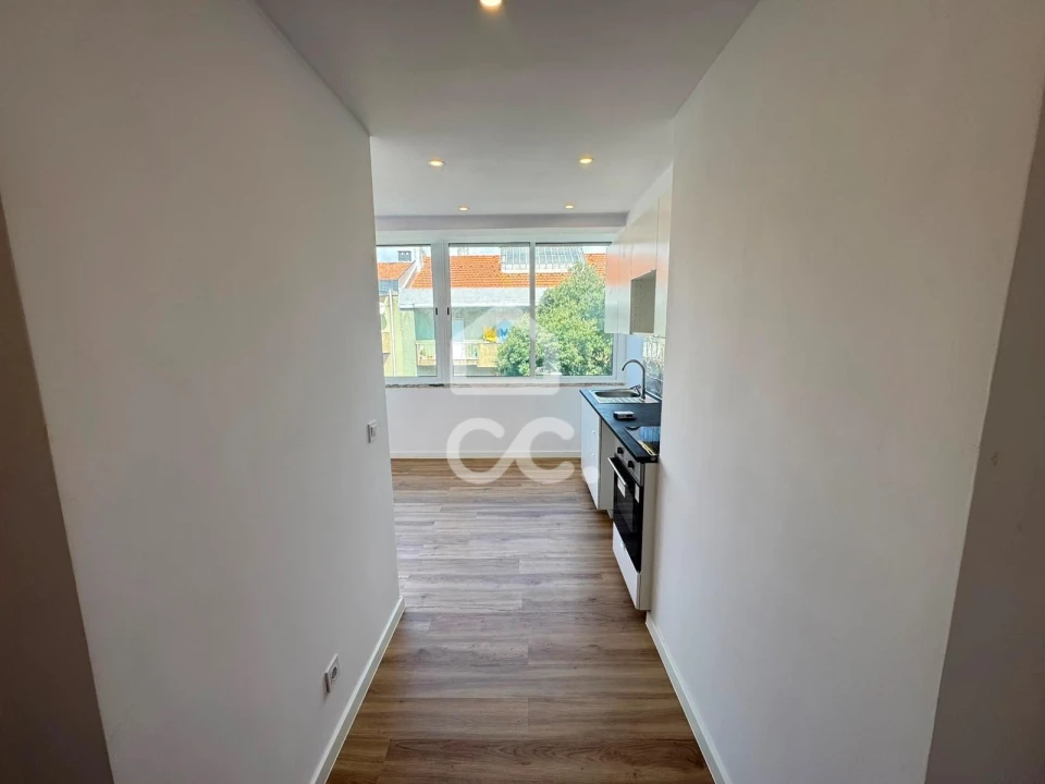 Apartamento T2 para Venda em Águas Livres Foto 7