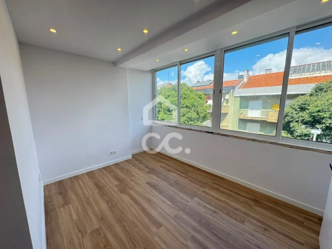 Apartamento T2 para Venda em Águas Livres Foto 6