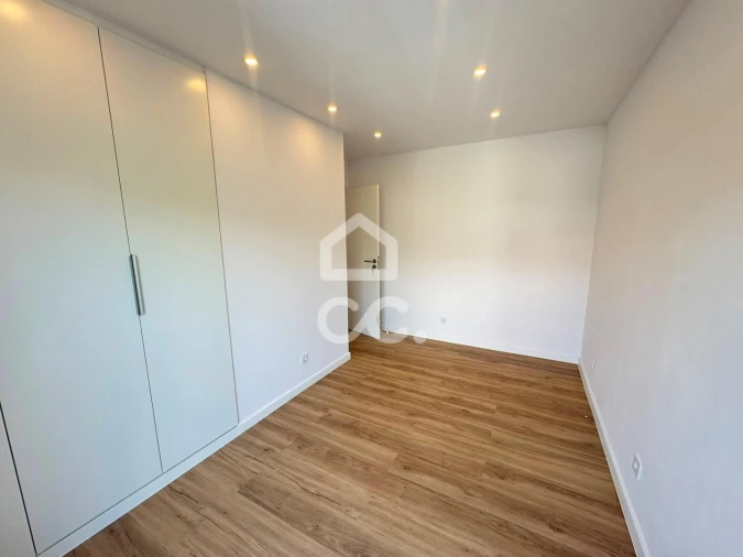 Apartamento T2 para Venda em Águas Livres Foto 10