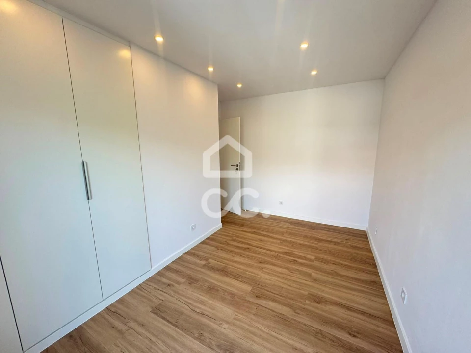 Apartamento T2 para Venda em Águas Livres Foto 10