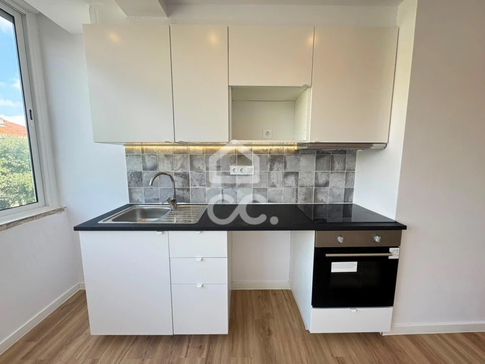 Apartamento T2 para Venda em Águas Livres Foto 4