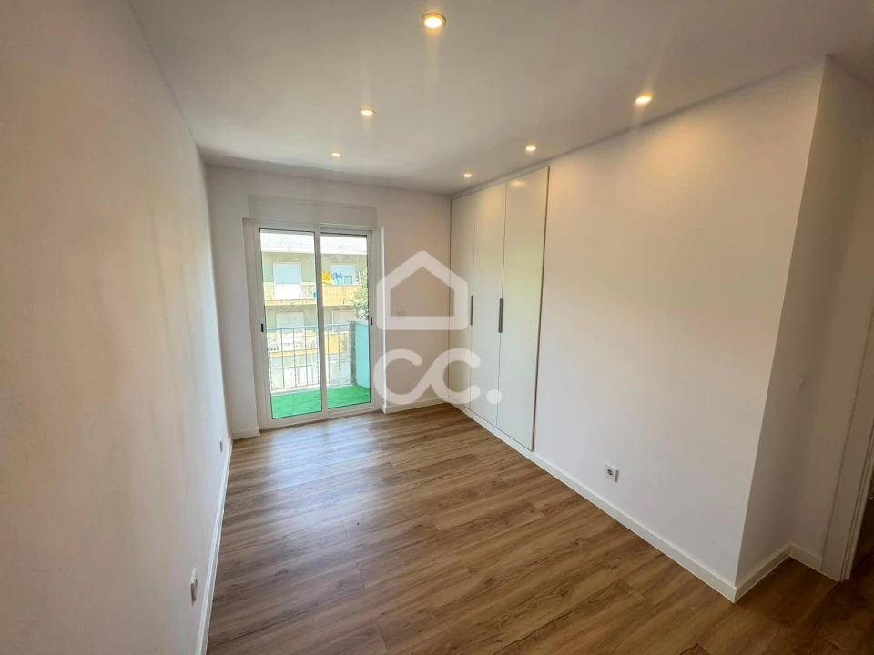 Apartamento T2 para Venda em Águas Livres Foto 9