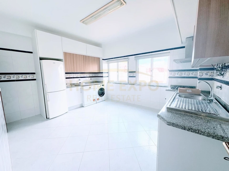 Apartamento T3 para Venda em Vila Franca de Xira Foto 9