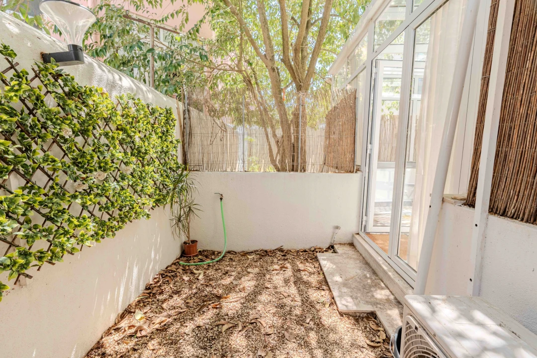 Apartamento T1 para Venda em Alcantara Foto 6
