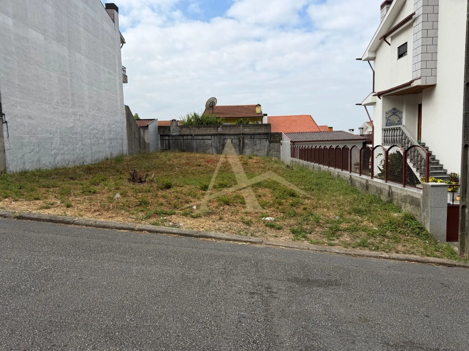 Terreno para Venda em Rio Tinto Foto 5
