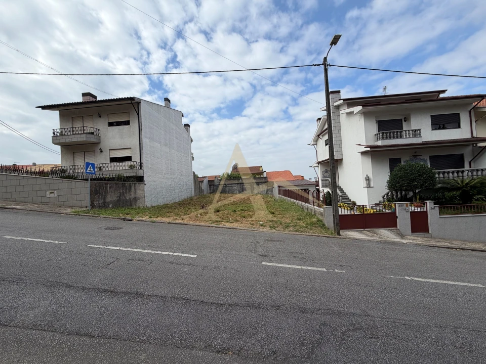 Terreno para Venda em Rio Tinto Foto 10