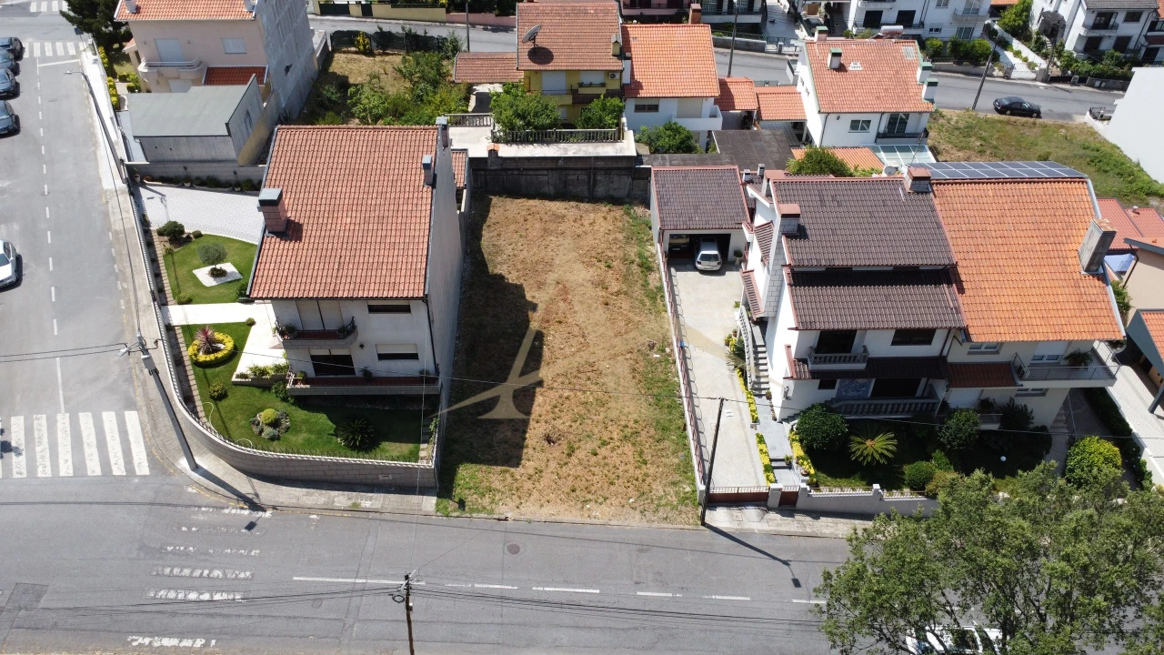 Terreno para Venda em Rio Tinto Foto 1