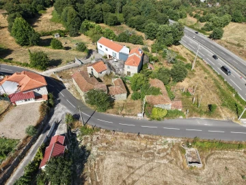 Moradia T3 para Venda em Vila Caiz
