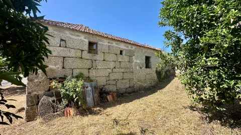 Moradia T3 para Venda em Vila Caiz
