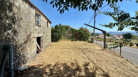 Moradia T3 para Venda em Vila Caiz