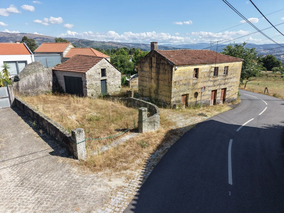 Moradia T3 para Venda em Vila Caiz Foto 2