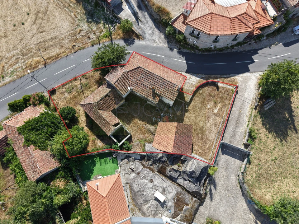 Moradia T3 para Venda em Vila Caiz Foto 6