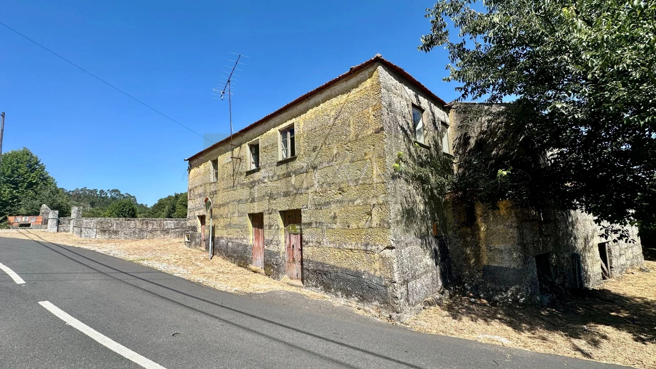 Moradia T3 para Venda em Vila Caiz Foto 1